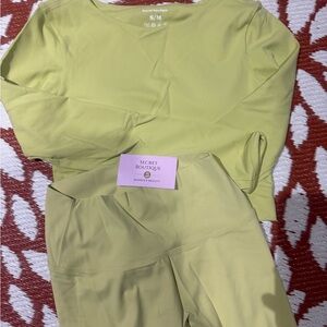 Secret Boutique Lime Green Active Set - Top & Leggings 2-set size S-M
